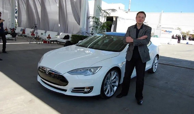 "X Æ A-12": Así se llama el hijo de Elon Musk y Grimes